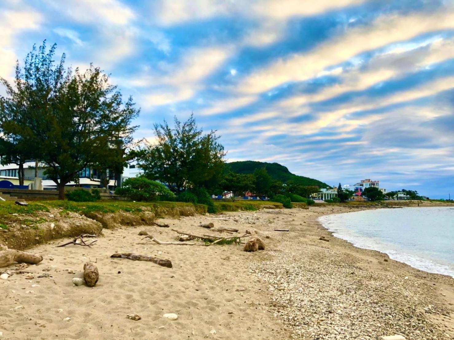 Апартаменты 墾丁 後灣 微風海岸海景民宿 Чеченг Экстерьер фото